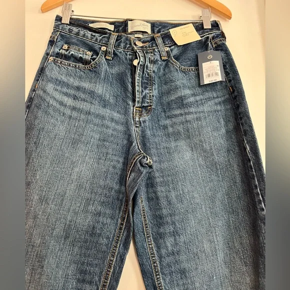 Target Dark Wash 90’s Baggy Denim Jeans and Cream t-shirt set - Picture 7 of 11